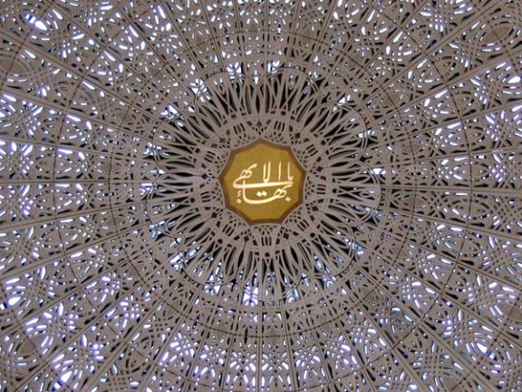 تشکیل پرونده قضایی برای دهها مغازهدار بهائی در شیراز و بازرسی خانههای ۷ شهروند دیگر