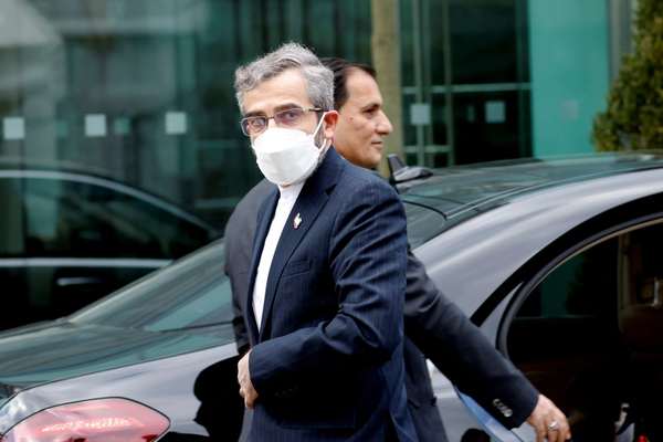 Iran's Nuclear Negotiator Says Messages Being Exchanged With US