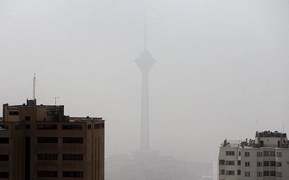 به دلیل افزایش آلودگی هوا ادارهها و مدارس استانهای تهران و البرز روز دوشنبه تعطیل شدند