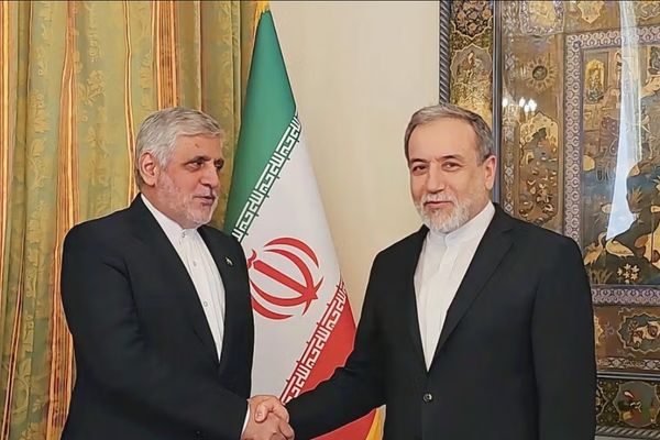 رییس جمهوری لبنان: سفیر جمهوری اسلامی استوارنامه خود را ارائه نکرده و نقش رسمی ندارد