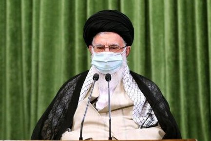 علی خامنهای: شرکت در انتخابات یک واجب عینی است