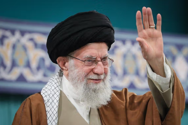 مقام ارتش جمهوری اسلامی: فرمانده ارتش هند گفت عاشق خامنهای هستیم، او مال ما هم هست