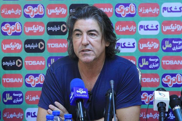 ساپینتو: احترامی به استقلال گذاشته نمیشود، هروقت به صدر جدول میرسیم اتفاق عجیب میافتد