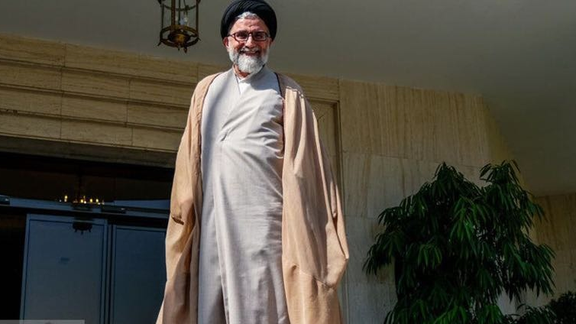 أراضٍ ومرافق حكومية بالمجان لزيادة عدد مقرات وزارة الاستخبارات الإيرانية