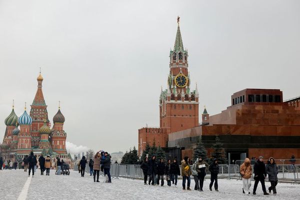 تقارير: وفد نووي إيراني زار روسيا سرًّا.. ومخاوف غربية من "الغموض الممنهج" لطهران