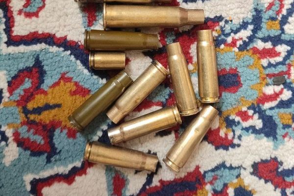 پیام مخاطب: در اصفهان نیروهای حکومت بسیج شدند تا شبانه آثار خون را پاک کنند