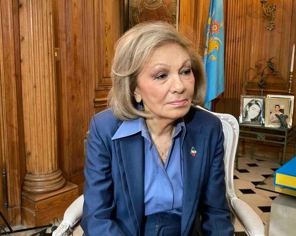 شهبانو فرح پهلوی: اخبار حمله به زنان و سلب حقوق آنان روح هر ایرانی را میآزارد