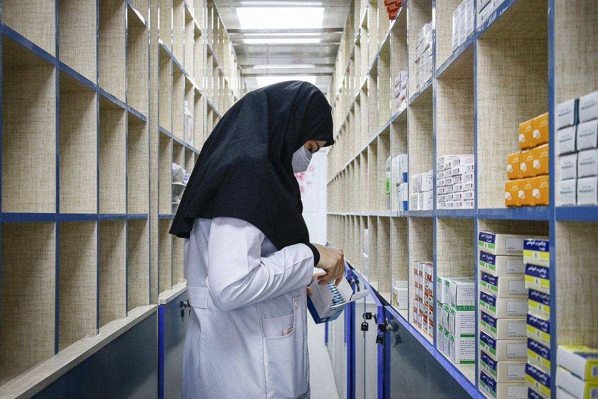 ذخایر صدها قلم دارو در ایران به زیر سه ماه رسیده است