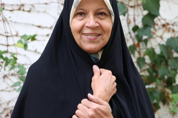 عائلات السجينات.. ردًا على ابنة رئيس إيران الأسبق: "إيفين" ليس فندقا بل جحيم ومقرّ للتعذيب