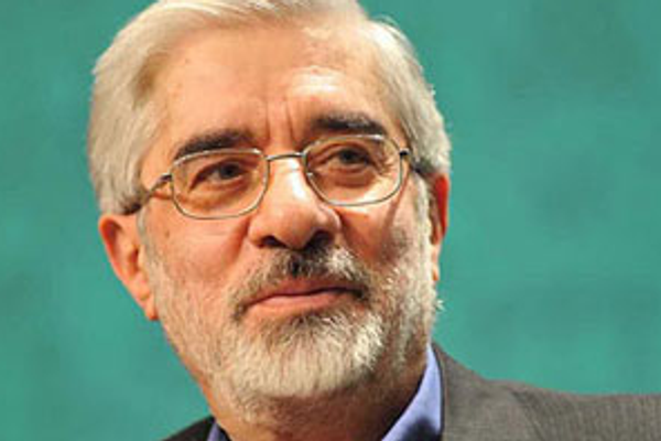 میرحسین موسوی: نیروهای نظامی سلاح را مقابل مردم زمین بگذارند