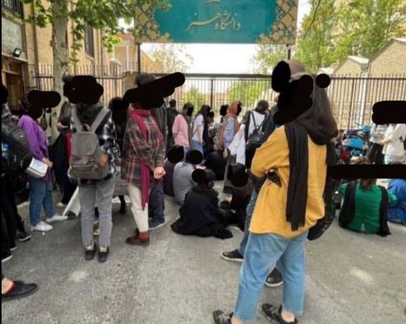 النظام الإيراني يواصل محاولاته لقمع طلاب الجامعات في "صمت"