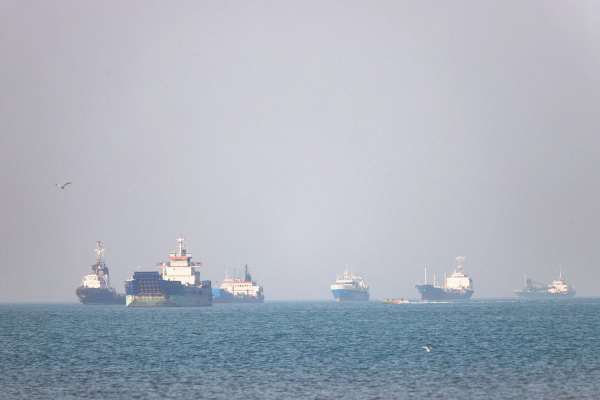 US ends Iran's brief oil opening after Hormuz tanker attacks