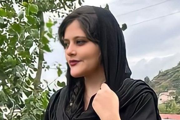 خبرگزای فارس، وابسته به سپاه پاسداران جان باختن مهسا امینی را ناشی از «عارضه قلبی» خواند