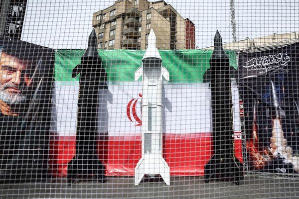 'Part of the dance': experts question the purpose of US-Iran contacts