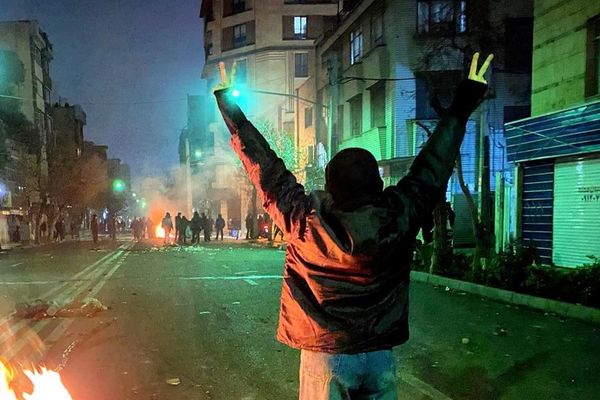 نامه پزشکان ایرانی به ترامپ و نتانیاهو: مردم خواهان پایان نظام هستند، نه مذاکره