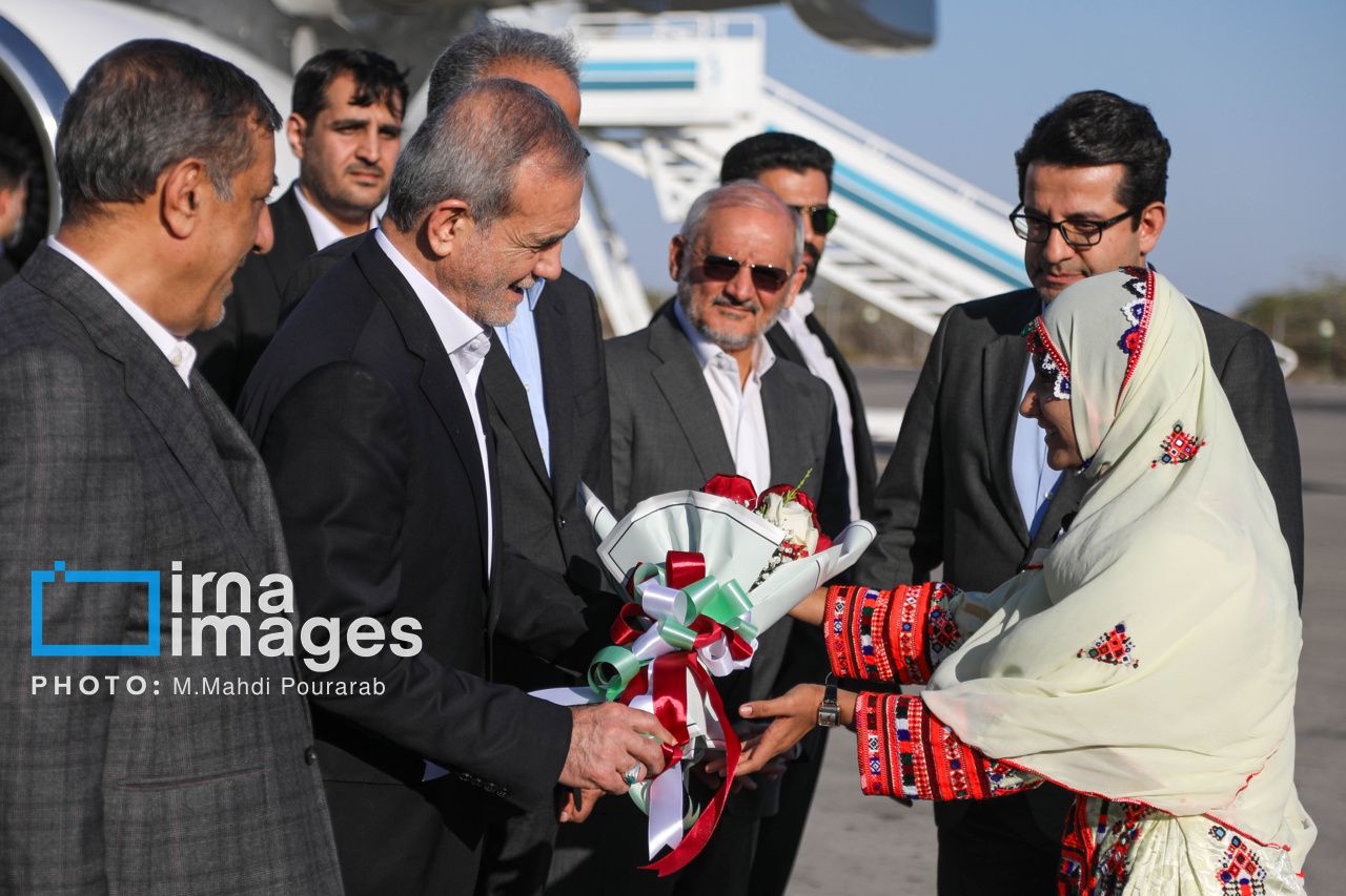 پزشکیان ۱۰ روز پس از طرح انتقال پایتخت به «شهری در کنار دریا»، راهی سواحل مکران شد 