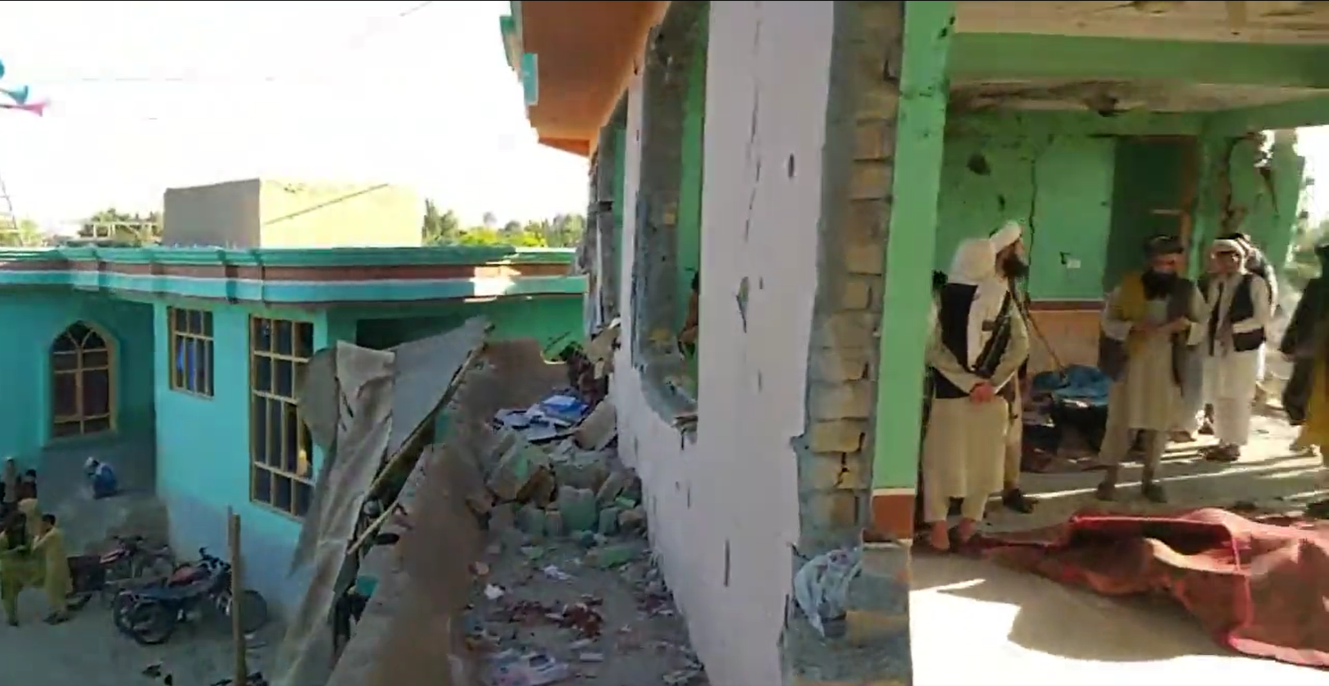 ادامه انفجارها در افغانستان؛ چندین کشته و زخمی در پی انفجار در یک مسجد اهل سنت در قندوز