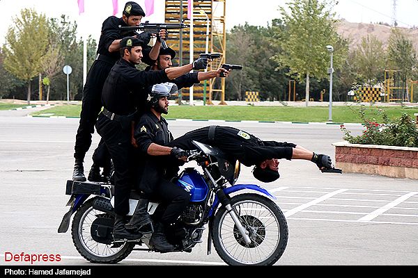 نماینده خامنه‌ای در اصفهان: نیروی انتظامی باید جلوی گناهان واضح را بگیرد