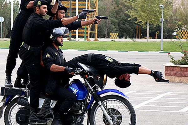 نماینده خامنهای در اصفهان: نیروی انتظامی باید جلوی گناهان واضح را بگیرد