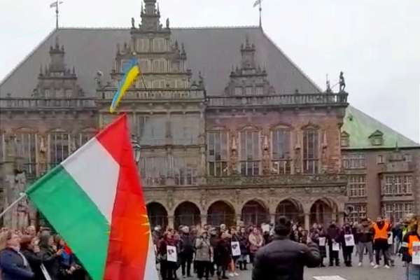 Iranians Abroad Hold Rallies To Condemn Brutalities Of Regime