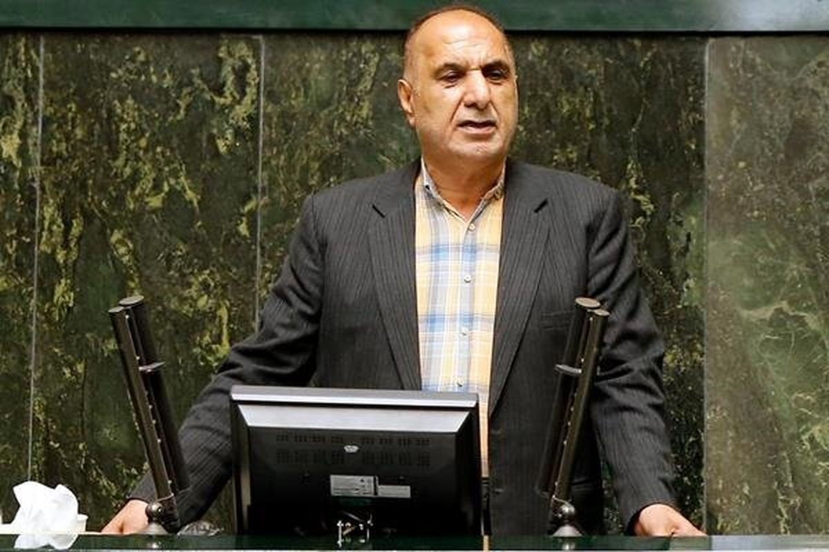  ولی‌الله بیاتی: دیگر چیزی به عنوان اقامت دائم اتباع در ایران وجود ندارد و تنها سه نوع اقامت موقت شامل یک ساله، سه ساله و احتمالا هفت ساله پیش‌بینی شده است.