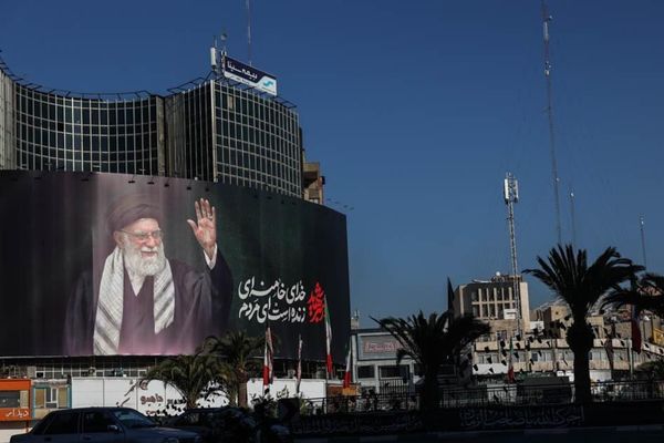 لماذا تتغير ترتيبات جنازة خامنئي باستمرار؟