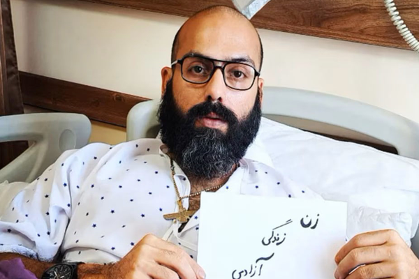 Iranian political prisoner attempts suicide after denied medical care