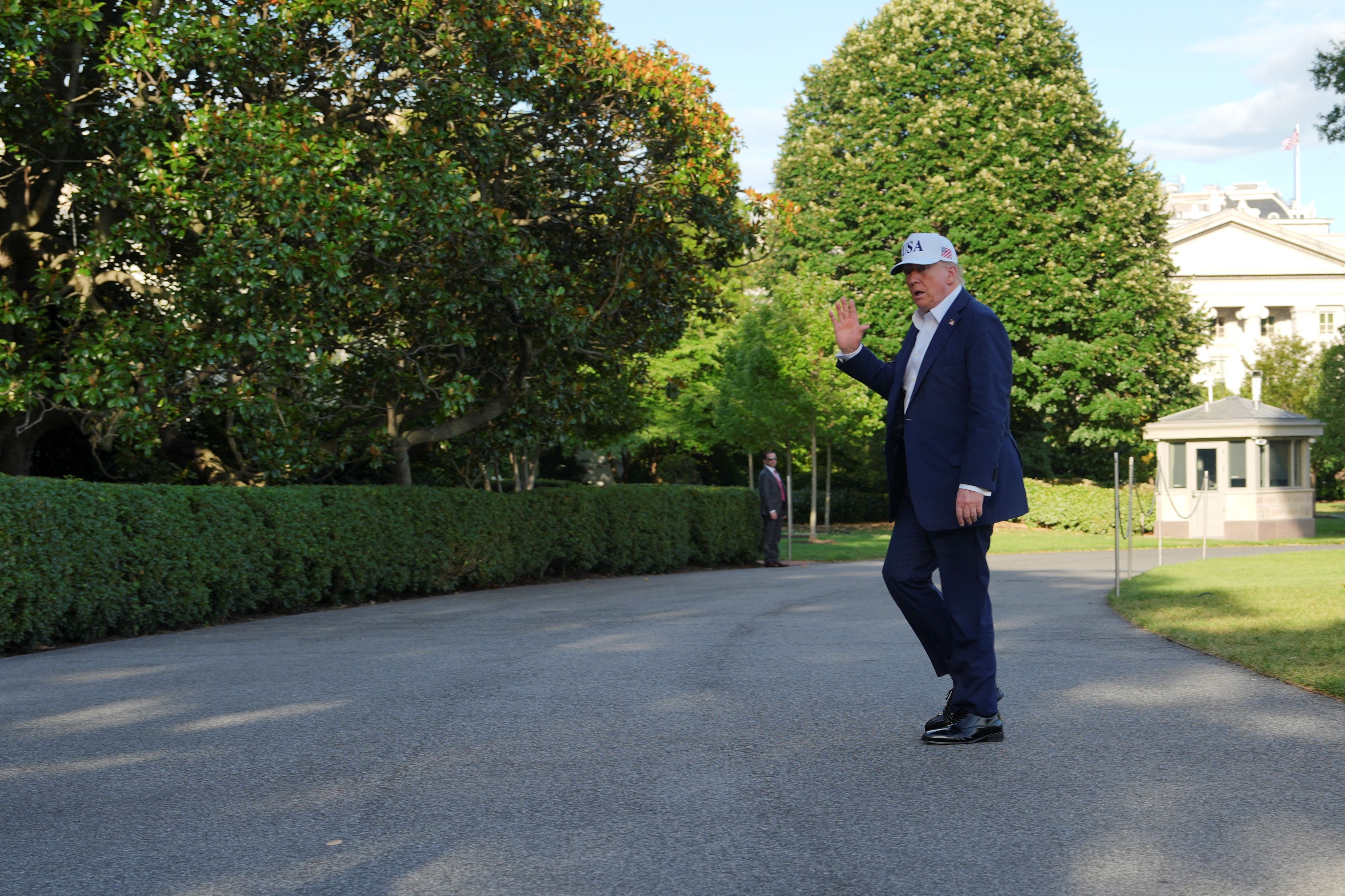  ترامپ: کشورهای هم‌راستا با سیاست‌های ضدآمریکایی بریکس با تعرفه‌ بیشتر مواجه می‌شوند