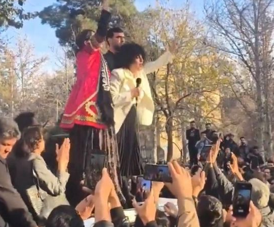 همسر نرگس محمدی: بازداشت‌شدگان مراسم خسرو علی‌کردی از تماس و اطلاع‌رسانی محرومند