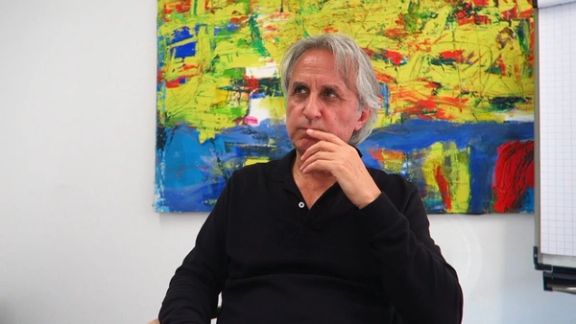 آصف بیات، جامعهشناس: طوری از مخاطرات انقلاب میگویند که گویی «وضع موجود» بهشتبرین است