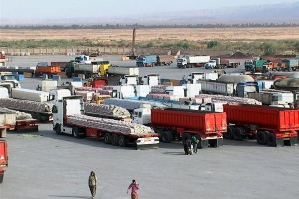 وسط تأييد واسع.. إضراب سائقي الشاحنات في إيران يدخل يومه السادس على التوالي