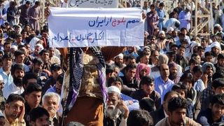 Backed By People, Iran Sunni Leader Warns Against Death Sentences