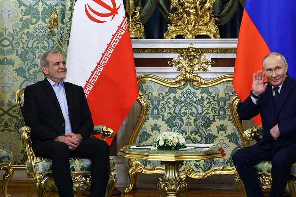 Iranian and Russian presidents meet in Moscow for strategic talks