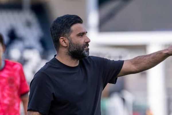 حمایت روانخواه، سرمربی تیمملی امید از مردم ایران: مردم کشورم حتی نمیتوانند اعتراض کنند