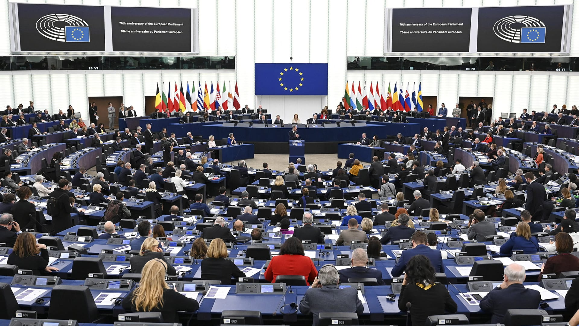 البرلمان الأوروبي يتبنى قرارًا يدين القمع والإعدامات في إيران 