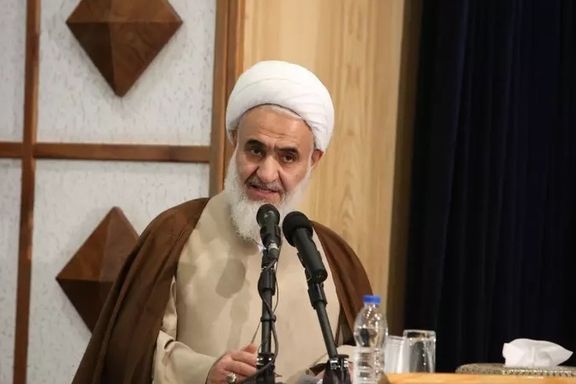 نماینده خامنهای در قزوین: برخی معلمان حقیر در دل دانشآموزان شبهه میاندازند