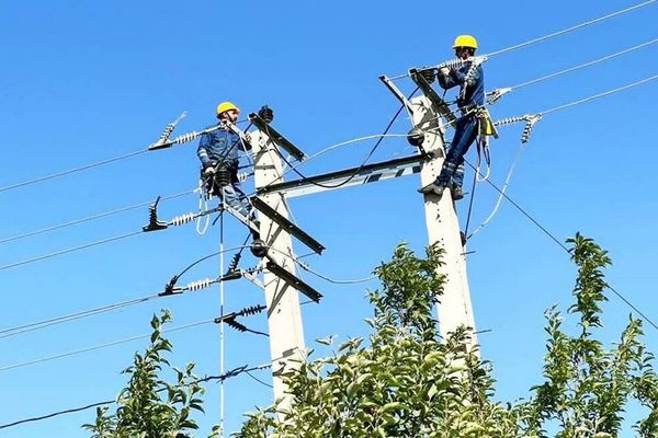 Iran's power industry warns of 30% energy deficit by next summer