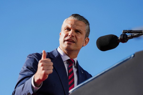 آتلانتیک: هگست مسئول برنامهریزی پنتاگون را همزمان با بررسی حمله دوباره برکنار کرد
