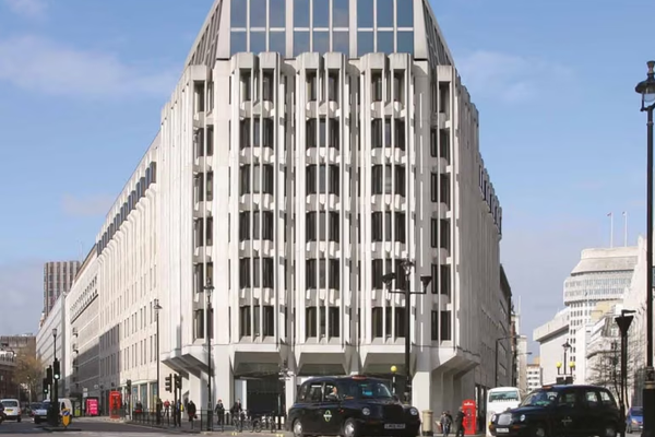 محكمة بريطانية تؤيد مصادرة مبنى شركة النفط الإيرانية في لندن لصالح الإمارات