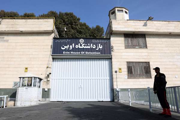 60 women at Tehran's Evin Prison protest death sentence of fellow inmate