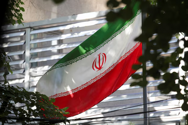 تقرير فرنسي: سفارة إيران في باريس تقود شبكة نفوذ إعلامي وأكاديمي بإشراف "فيلق القدس"