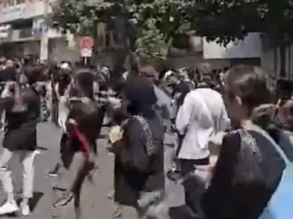 عضو مجلس خبرگان: خداوند زنانی را که بیحجاب به عزاداری رفتند، مجازات میکند