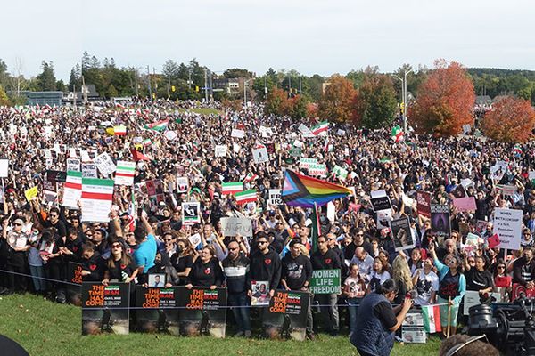 طهران ترغب في عودة العلاقات مع كندا.. والإيرانيون-الكنديون يعارضون إعادة فتح السفارة