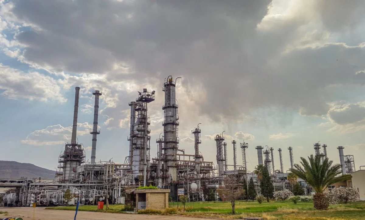 Gas leak in Iranian refinery kills two, injures nine - state media