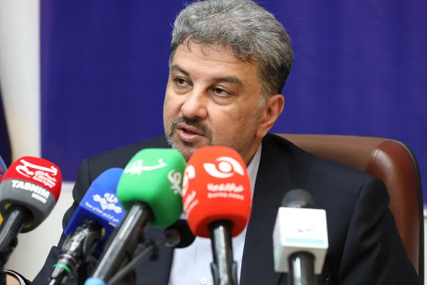 الحكومة الإيرانية تطالب المواطنين بـ"إطفاء الأجهزة غير الضرورية" لترشيد الكهرباء