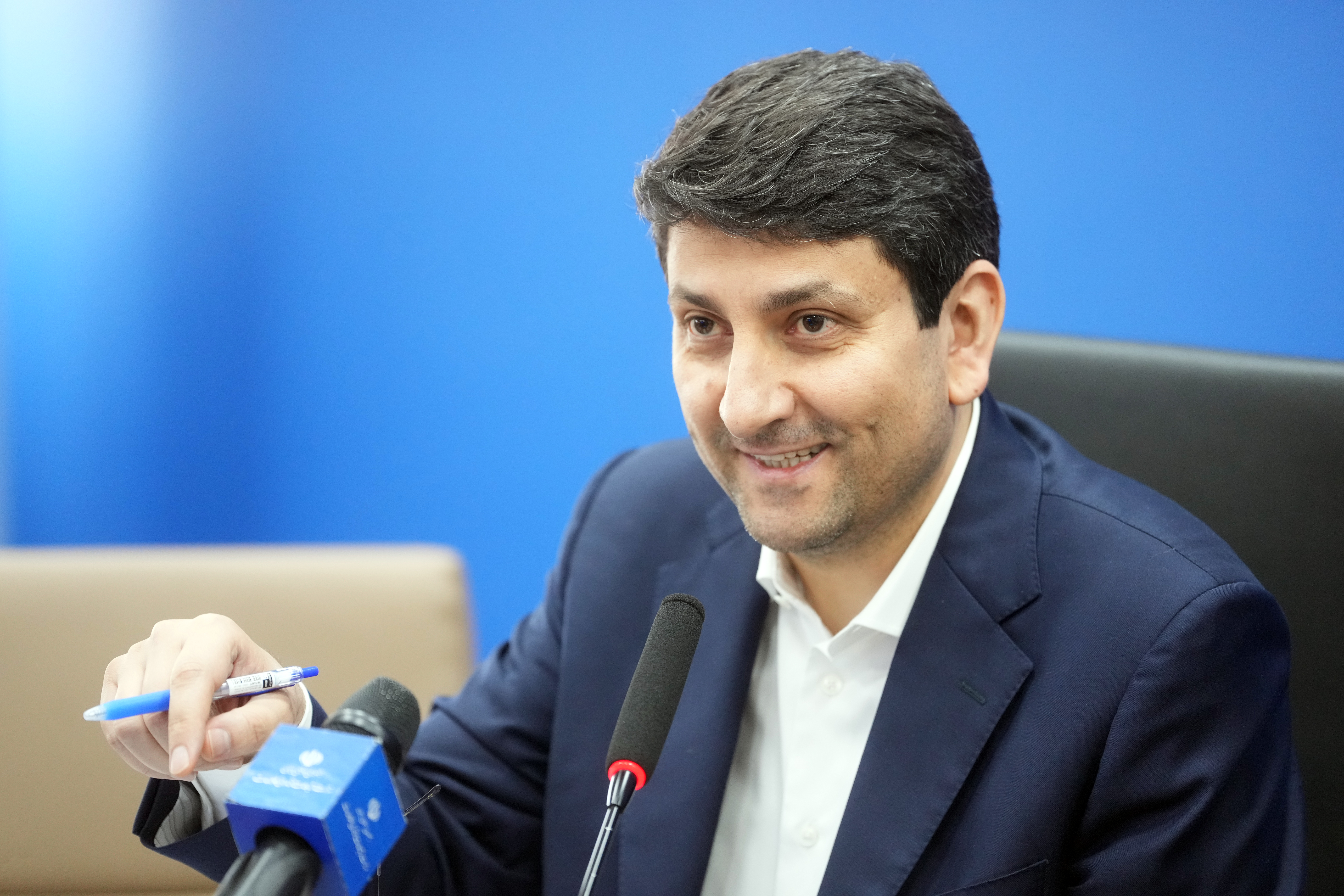 وزير الاتصالات الإيراني: تعطيل نظام تحديد المواقع هدفه "حماية أرواح المواطنين"