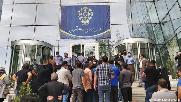 اعتصاب کارگزاران یک‌هفته پس از تصمیم شبانه سازمان بورس