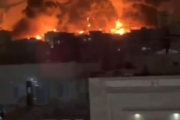 العاصمة الإيرانية طهران تشهد هجمات جوية عنيفة فجر الأحد