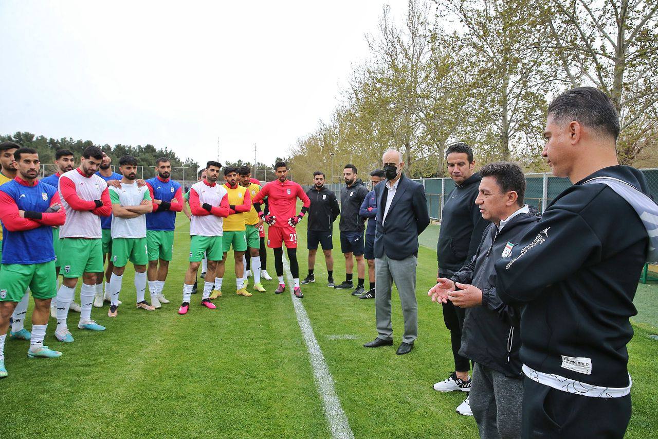 دستیار امیر قلعه‌نویی در تیم ملی؛ یک جوان ۲۳ ساله،‌ دانشجوی دامپزشکی و آنالیزور صداوسیما