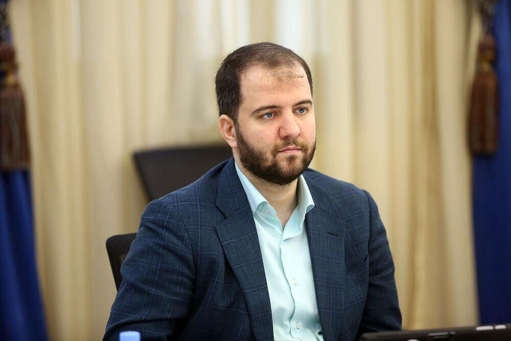 مسؤول إيراني سابق: على "ستارلينك" الالتزام بقوانين البلاد 